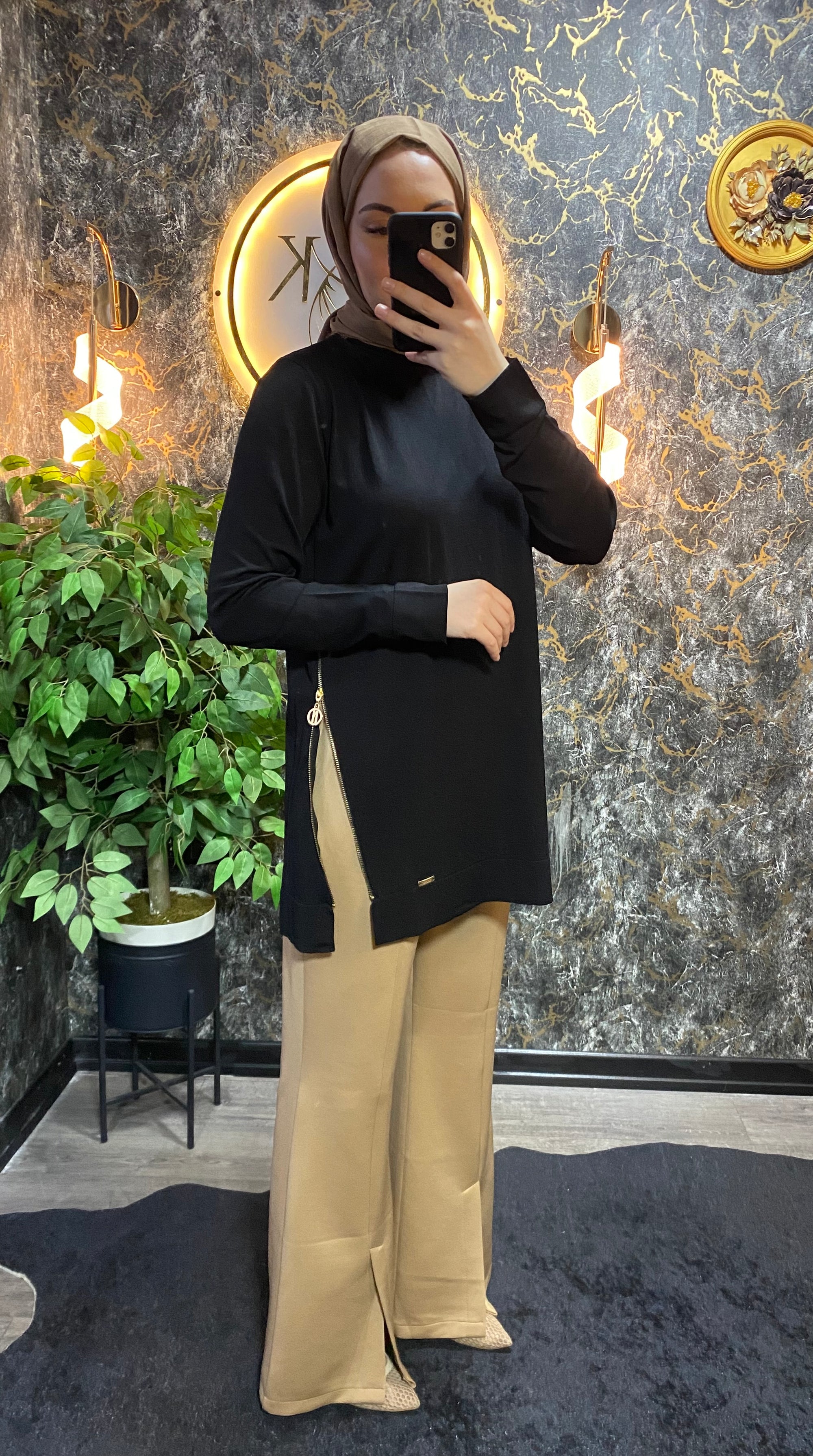 FERMUAR DETAYLI MERSERİZE BLUZ SİYAH