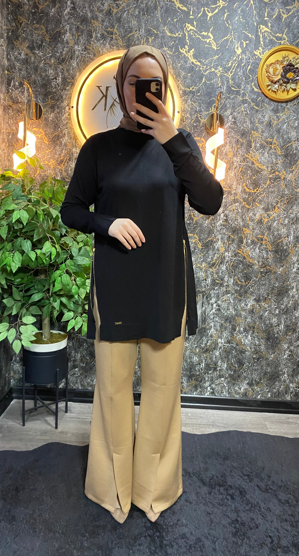 FERMUAR DETAYLI MERSERİZE BLUZ SİYAH