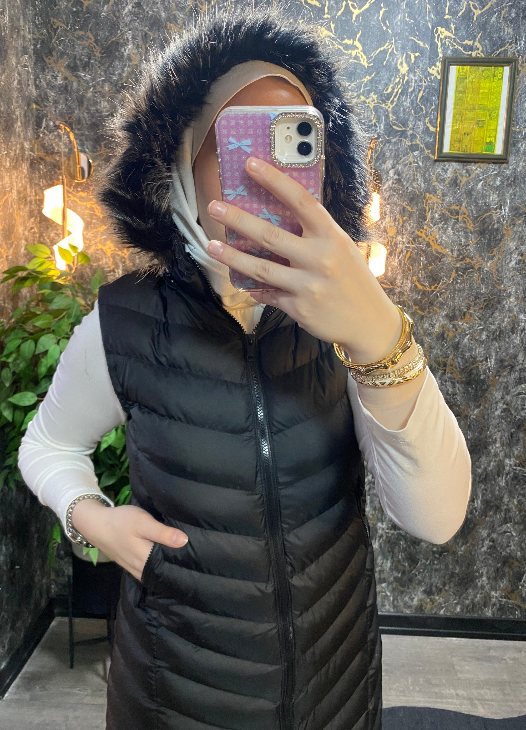 KAPŞONLU ŞİŞME YELEK SİYAH