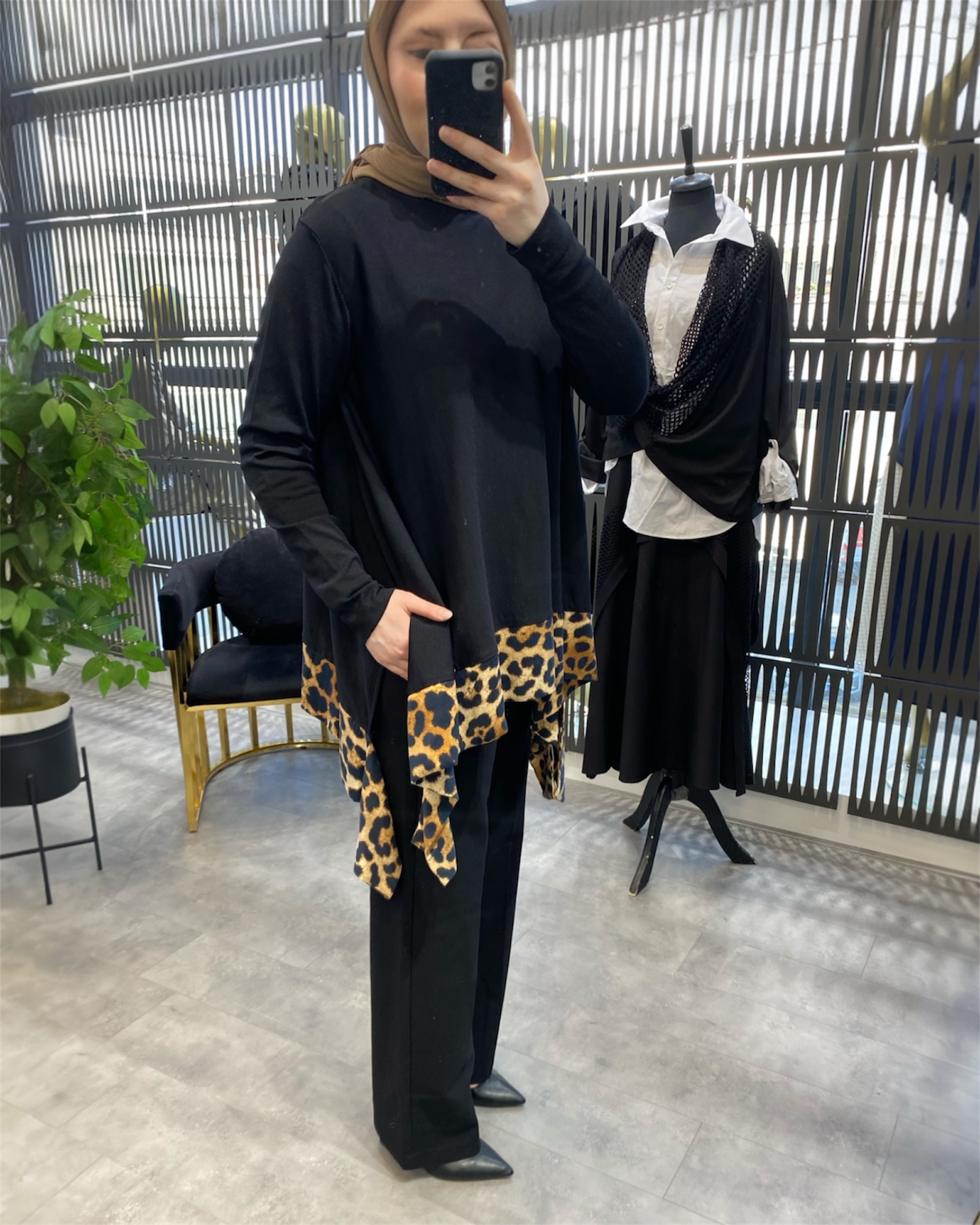 LEOPAR DETAYLI MERSERİZE TUNİK SİYAH