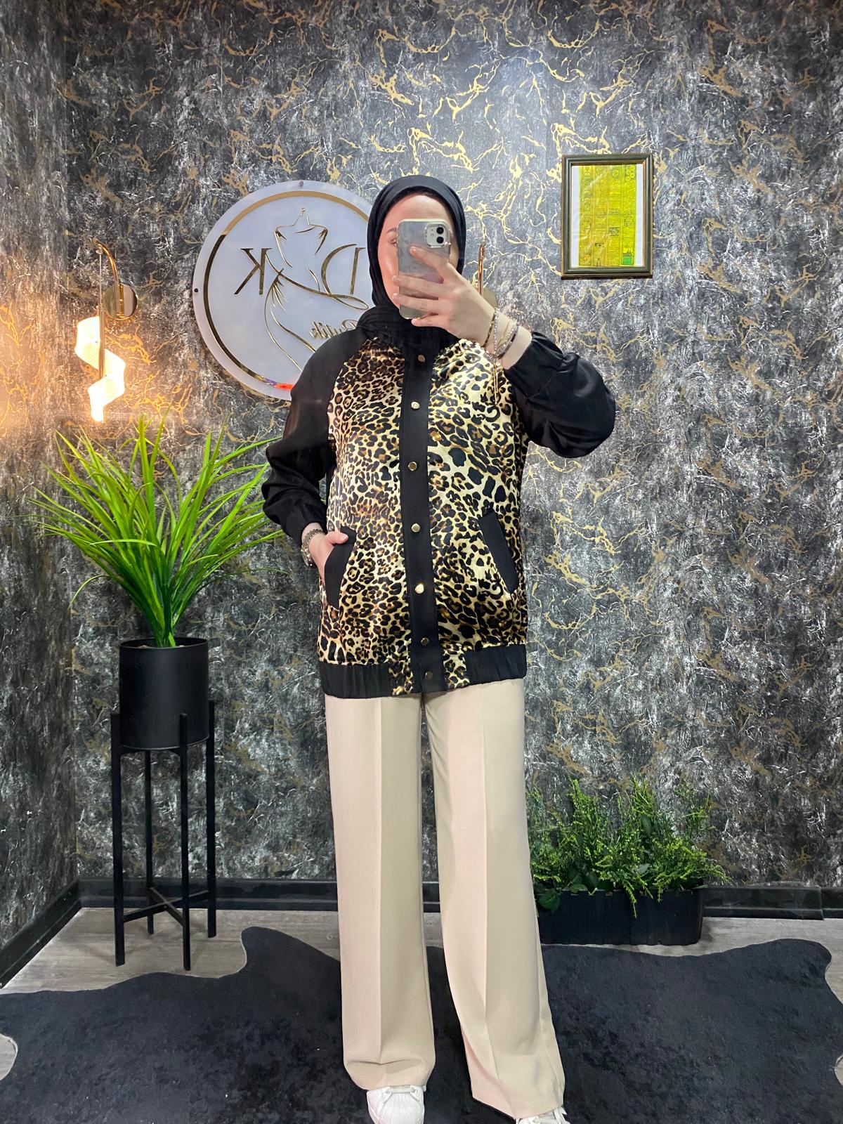 İPEK SATEN LEOPARLI CEKET