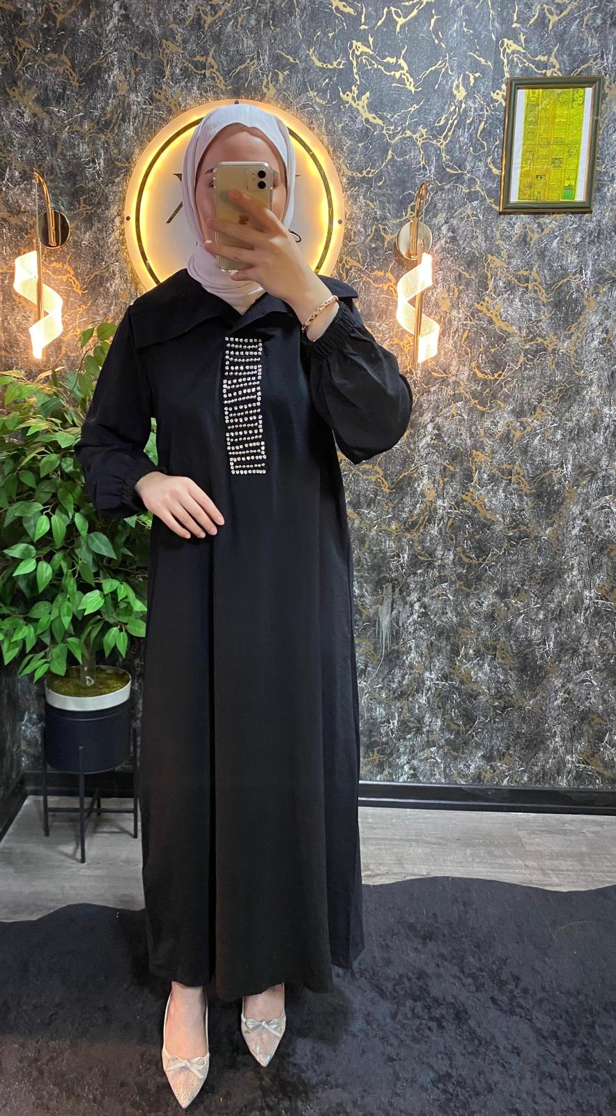 ÖNÜ TAŞ İŞLEMELİ ELBİSE SİYAH