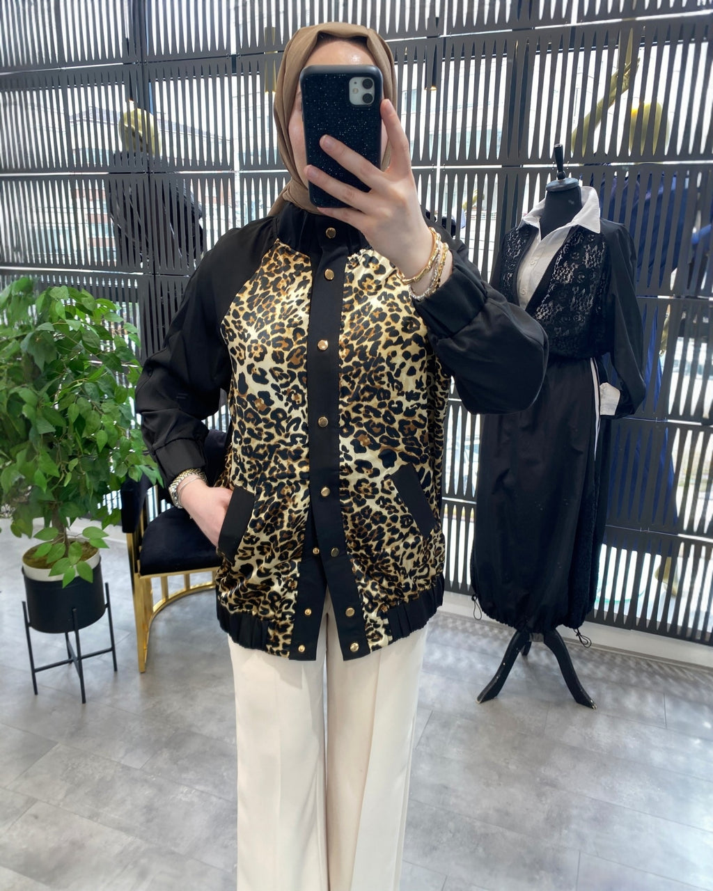 İPEK SATEN LEOPARLI CEKET