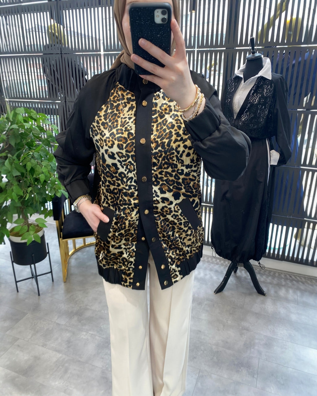 İPEK SATEN LEOPARLI CEKET