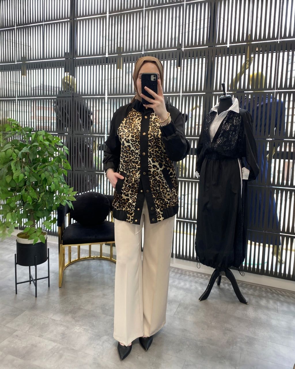 İPEK SATEN LEOPARLI CEKET
